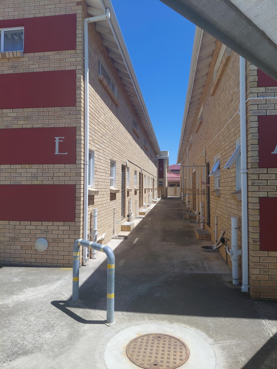 1 Bedroom Property for Sale in Windsor Park Eastern Cape